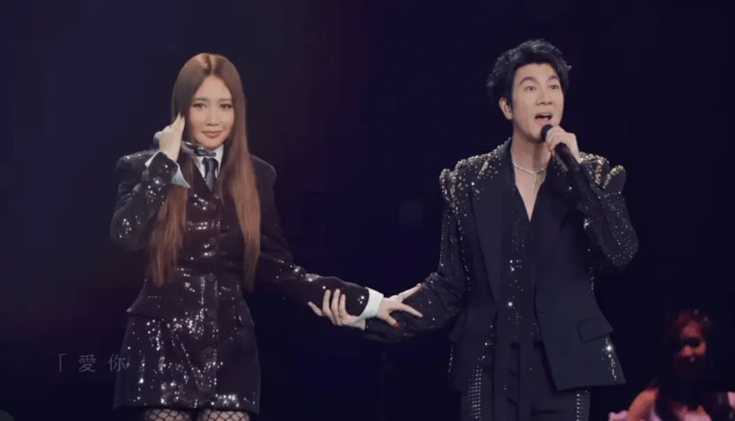 Fan Story Highlights Emotional Impact of Wang Leehom's Music